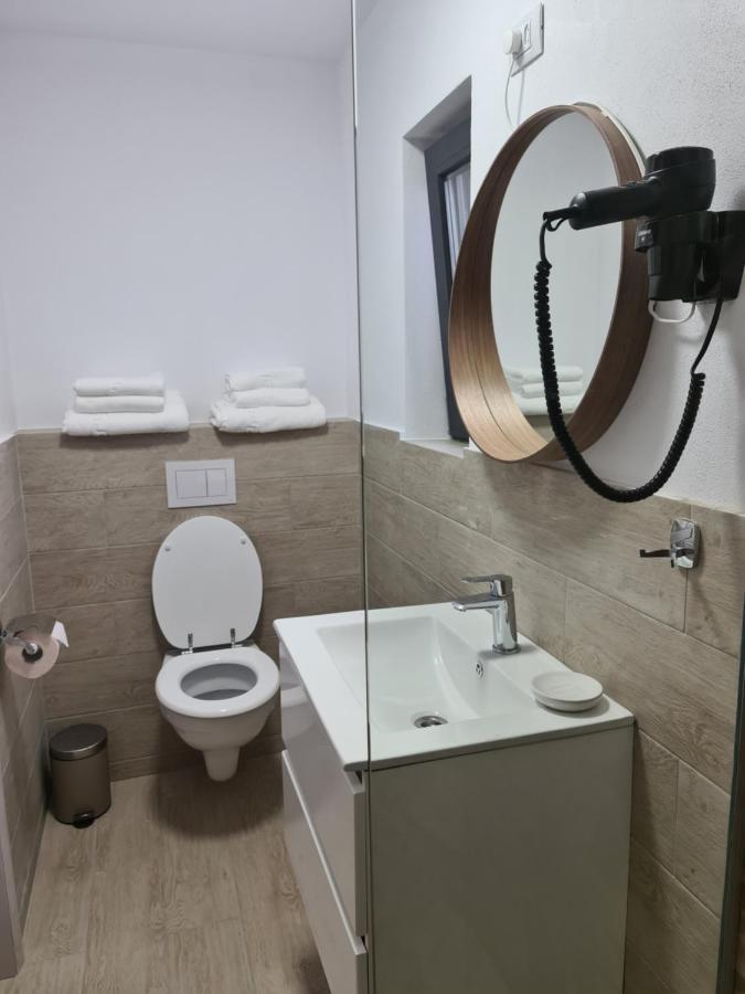 Urbanist Guest House Calimanesti Exterior foto