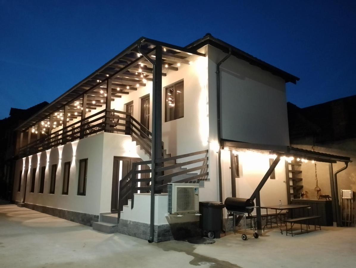 Urbanist Guest House Calimanesti Exterior foto
