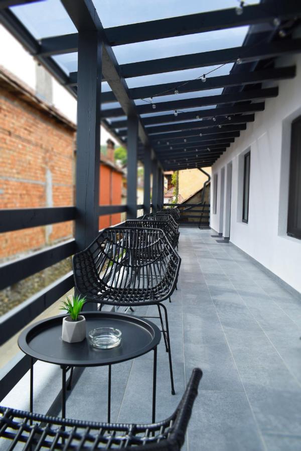 Urbanist Guest House Calimanesti Exterior foto